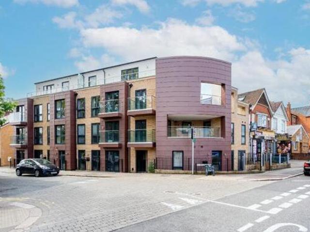 House for sale in Watford Heath, North Watford