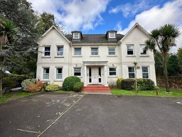 Apartment for rent in Eastleigh, Helford