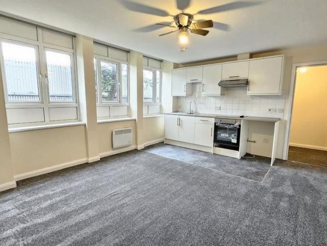 Apartment for rent in Mount Pleasant, Iford