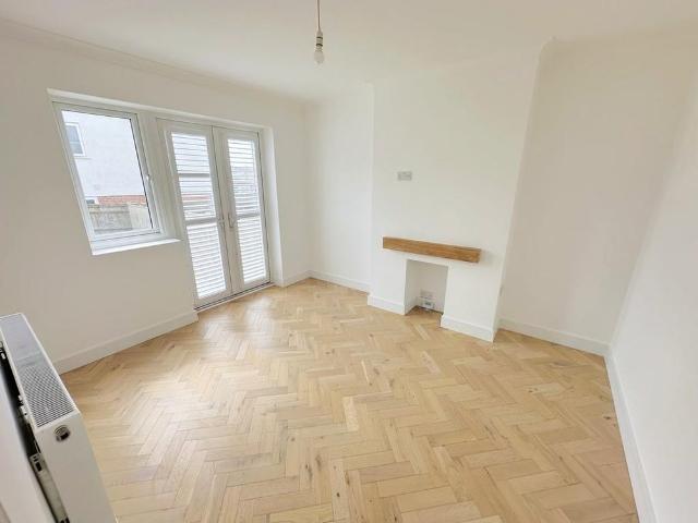 Apartment for rent in Blacklands, Guestling Green