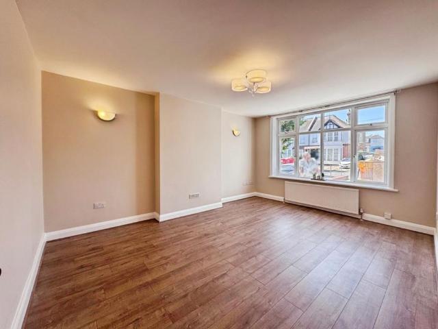 Apartment for rent in Alton Barnes, Essex