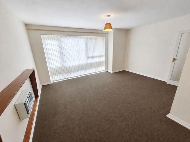Apartment for rent in Little Stanmore, Greater London