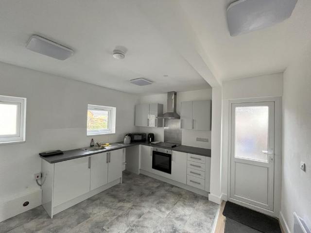 Apartment for rent in Llwynypia, Wales