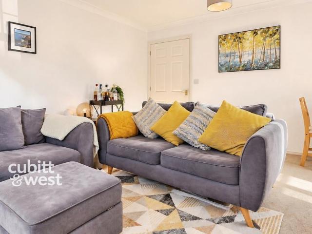 Apartment for rent in Westhampnett, Chichester