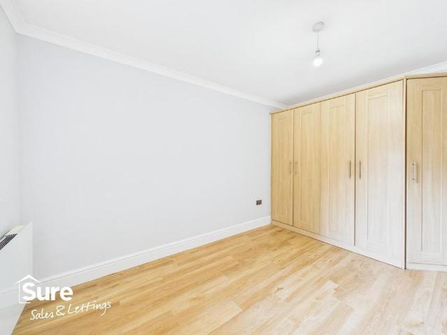 Apartment for rent in Woodhall Farm, Pouchen End