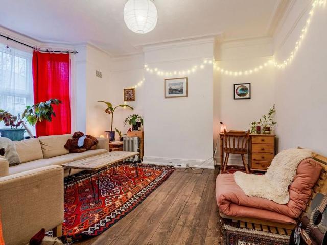 Apartment for rent in Heigham Grove, East Bank