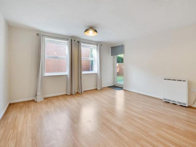 Apartment for rent in Luton, Chatham