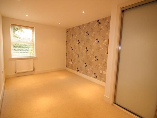 Apartment for rent in Redhill, Reigate and Banstead