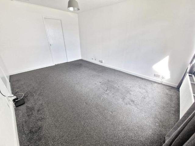 Apartment for rent in Leslie Parks, Caskieberran
