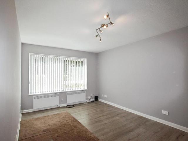 Apartment for rent in London Borough of Croydon, Addiscombe
