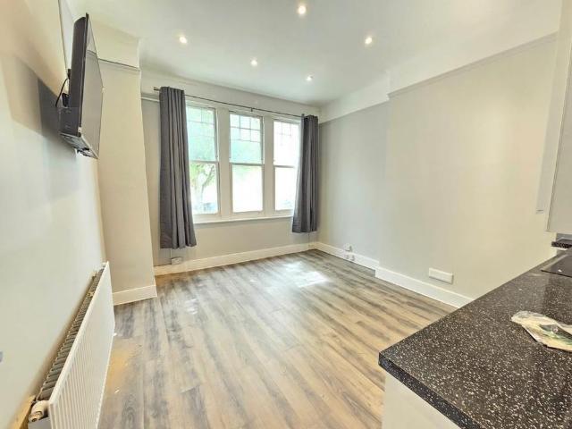 Apartment for rent in Hornsey, Greater London
