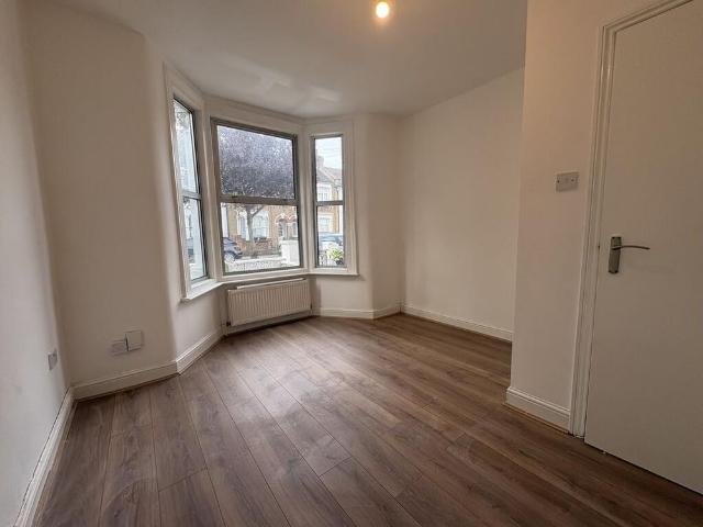 Apartment for rent in Lower Edmonton, Greater London