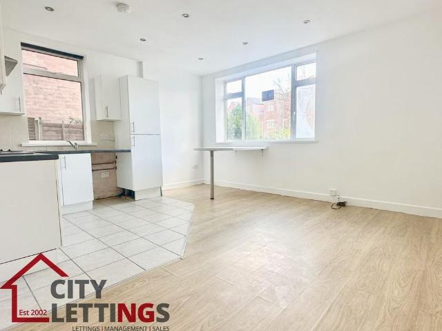 Apartment for rent in Abbey Park, Barton In Fabis