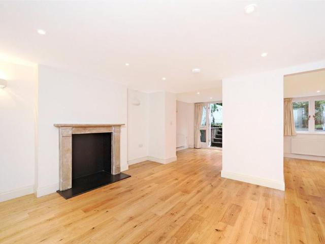 Apartment for rent in Kensal Town, Bayswater