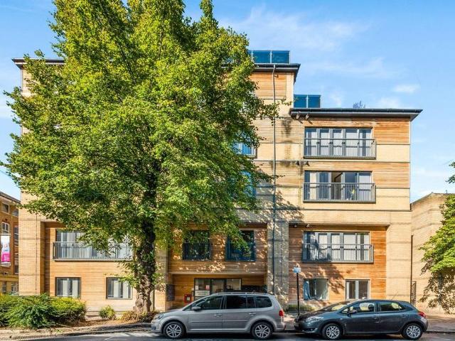 Apartment for rent in Slough