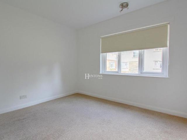 Apartment for rent in Falcon Lodge, Wales
