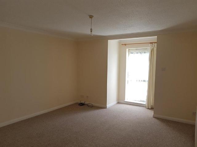 Apartment for rent in Oakfield, Ryde