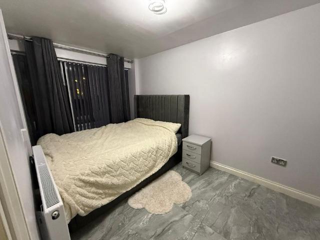Apartment for rent in Westwood Park, West Yorkshire