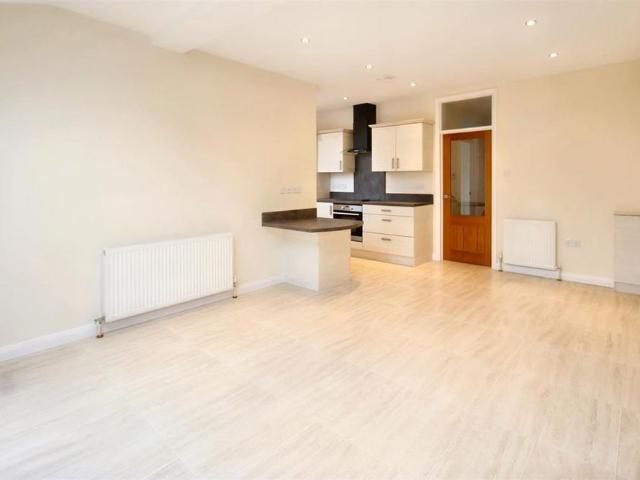 Apartment for rent in Alton Barnes, Essex