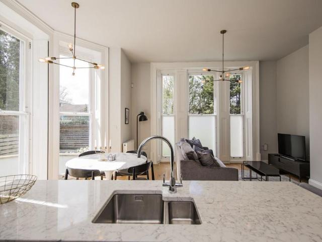 Apartment for rent in St James, Sandown Park