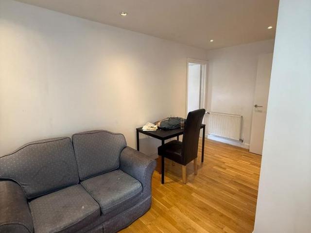 Apartment for rent in London Borough of Hounslow, Feltham