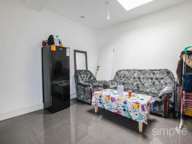 Apartment for rent in London Borough of Ealing, Greater London