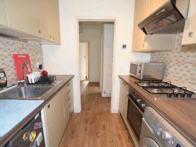 Maisonette for rent in London Borough of Merton, Greater London