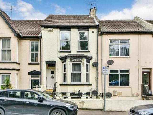 House for sale in Brompton, Gillingham