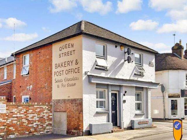 House for sale in New Town, Horsham