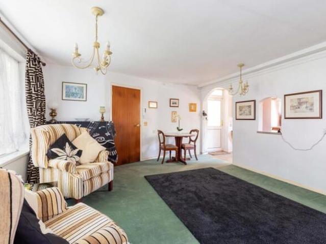 Maisonette for sale in Slough