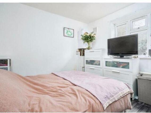 Maisonette for sale in St Albans, Five Acres