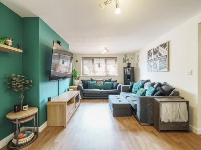 House for rent in Rowner, Middlecroft