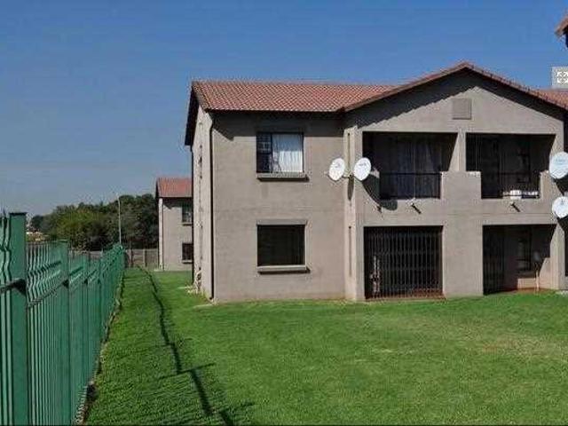 Townhouse for rent in Ekurhuleni, Gauteng