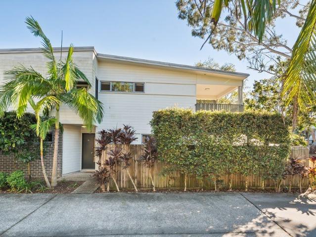 Townhouse for sale in Toombul, Queensland