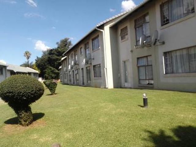 Apartment for sale in Vosloorus, Gauteng
