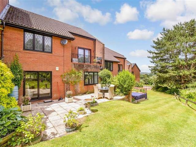 Maisonette for sale in Tower Hill, Pachesham Park