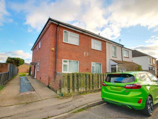 Maisonette for sale in Merry Oak, Southampton