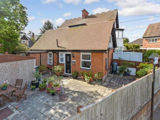 Maisonette for sale in Totland, Isle Of Wight