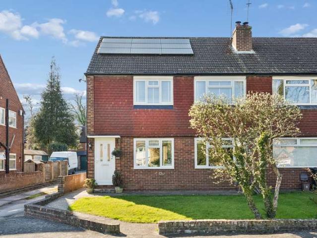 Maisonette for sale in Iver, Iver Heath
