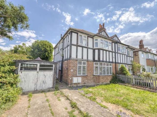 Maisonette for sale in Norbiton, Greater London