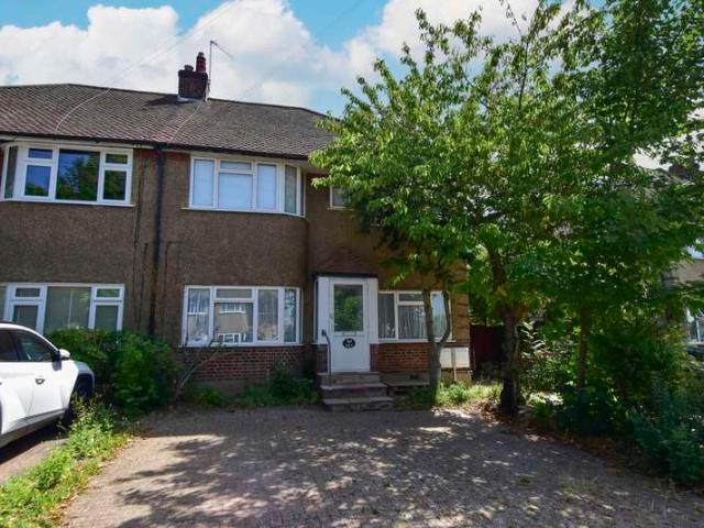Maisonette for sale in Kingswood, North Watford