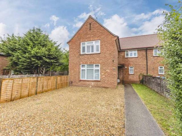 Maisonette for sale in Datchet