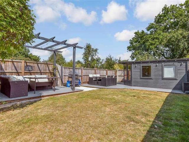 Maisonette for sale in Wickford