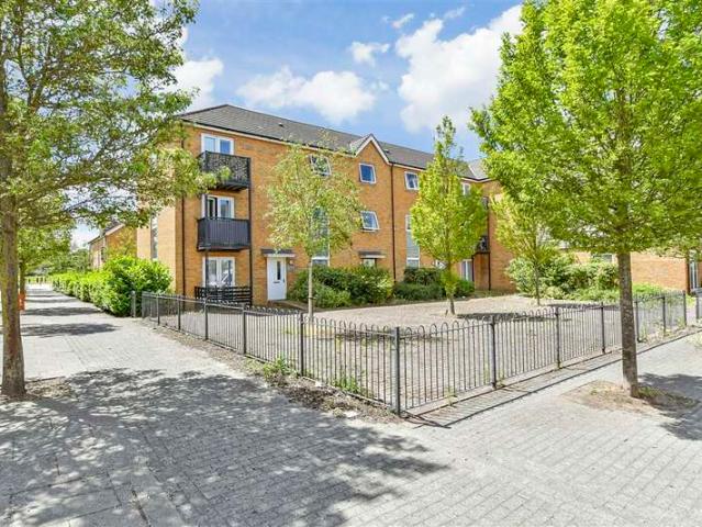 Maisonette for sale in Grove Park, Oad Street