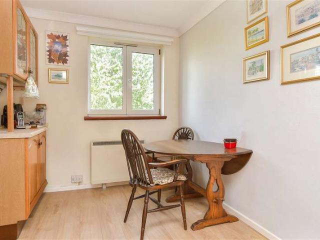 Maisonette for sale in St Mary's, Sevenoaks