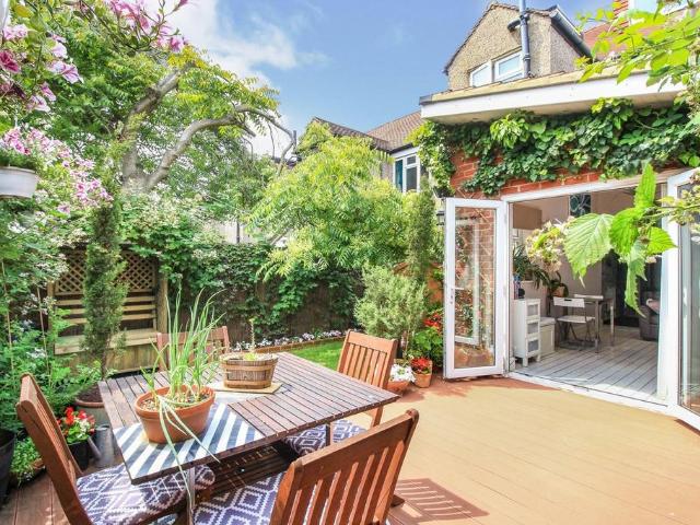 Flat for sale in Streatham, Isle Of Man
