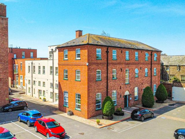 Flat for sale in North Town, Rumwell