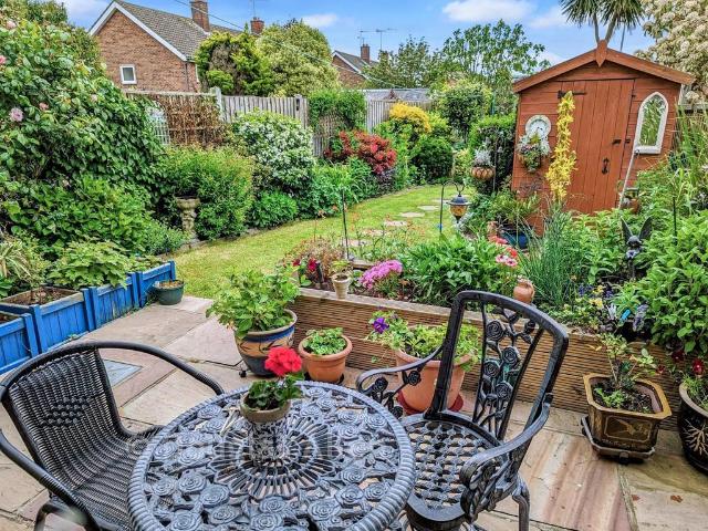 Flat for sale in Pot Kilns, Greater London