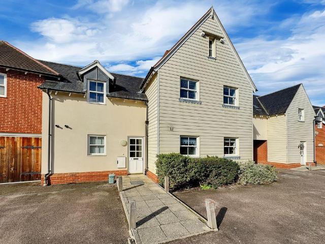 Flat for sale in Wivenhoe, Colchester