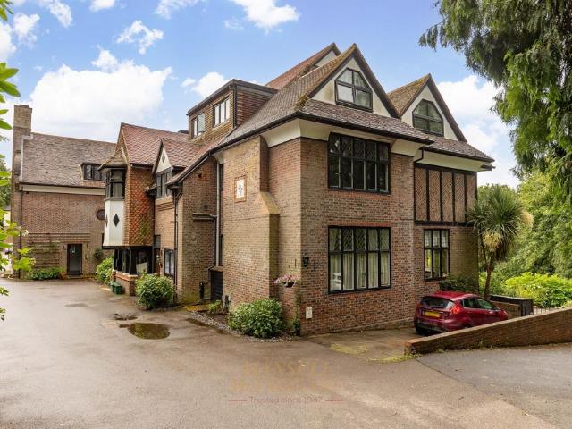 Flat for sale in Perryfields, West Sussex